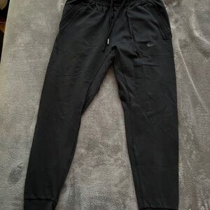 Men's Nike Joggers - Size Medium